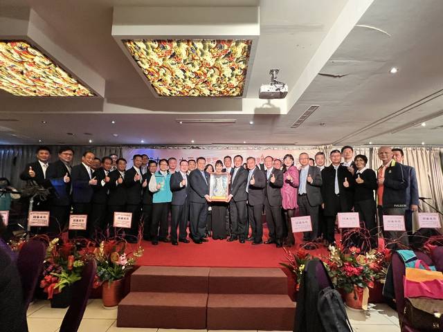 1336548_19a0fc0b4aa36aaaf3e6df1f599fbf99