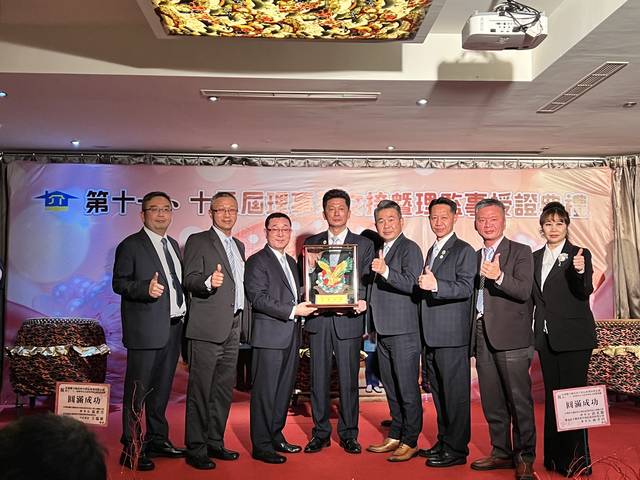 1336551_41d1112445b3fc62d2202f5548ca3daf