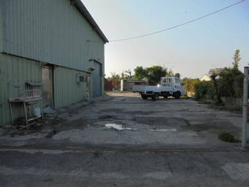 虎科大,78快速道交流道旁畜牧場