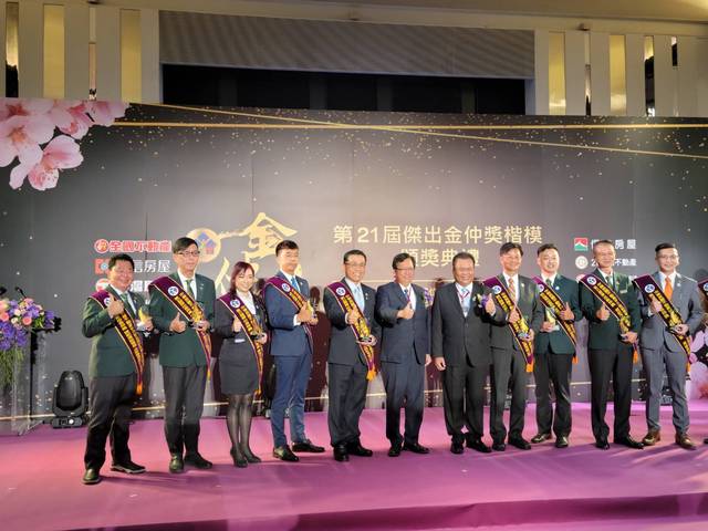 1347418_b1f3d1585f6285ecebaeed4f292f7ef6