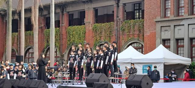 1352389_6a39f1f45a54fbef93d2d50610dcd397