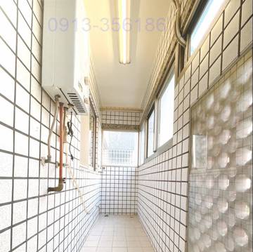 全新裝潢電梯美4房+平面車位