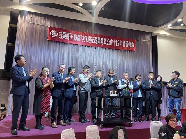 1353795_d1245f273139fe8f1da21c6e13da907a