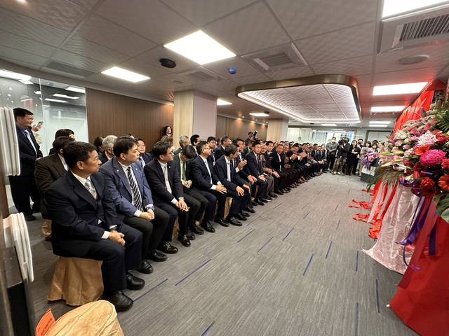 1356627_64877c95c1b174fa0988ee8dc9bc240f