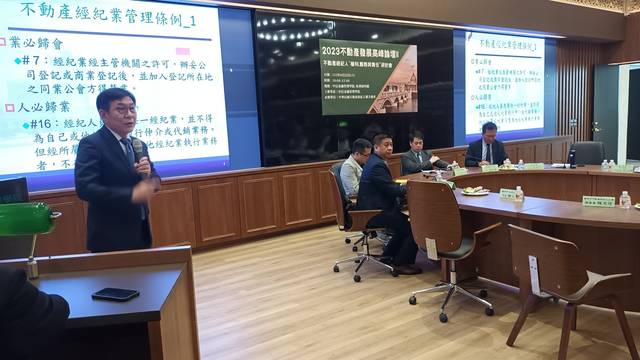 1362847_0b0f68ec14280f0ba08eef276eb9566e