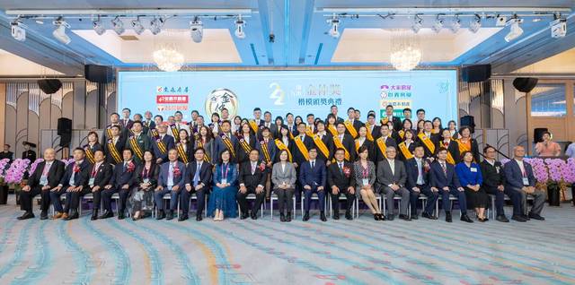 1364221_2f86a1dc2c6f3a2b99346c0a4f28ae33