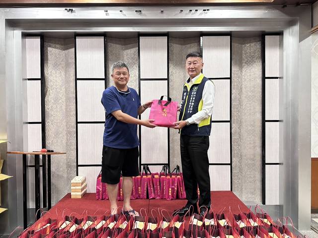 1364397_4fdbbe188294509af5844ab3feff0dea