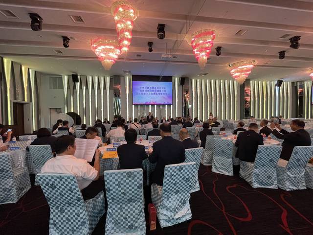 1364588_bd6bfdc81d1a3419c1d5f648d94b9f37