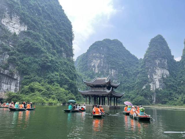 1364676_b13f89139a4e205451bb86d247cf1692