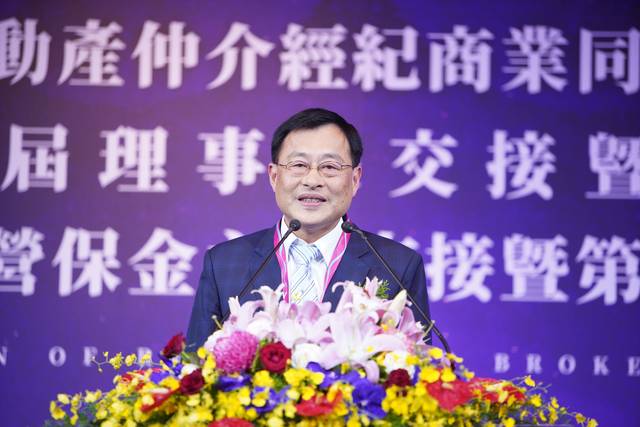 1365277_01008a516d38388120e34054a32d751c