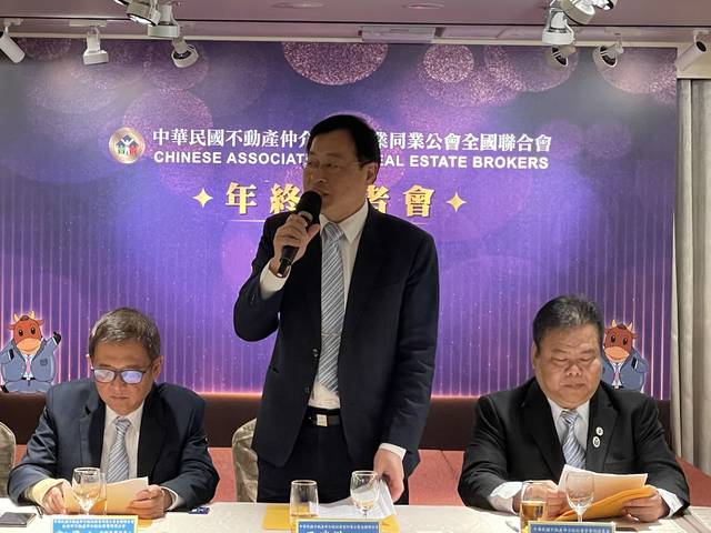 1365895_73a09f4a7ad0e114d1936e01eefd5718