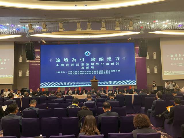 1366708_fff55e59bd54d70f69c301643e3545f8