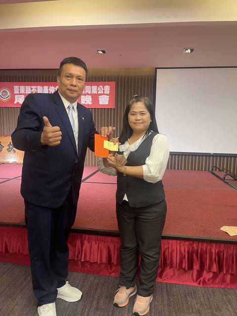 1366756_13b01352c866385753a9a5e608c7ebea