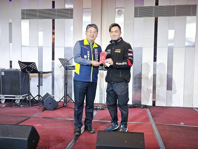 1366990_71accf9b3dc05823fb88eb7985da7525