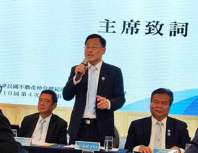 1367830_0425c438a9bf254f30167e4201f1d416