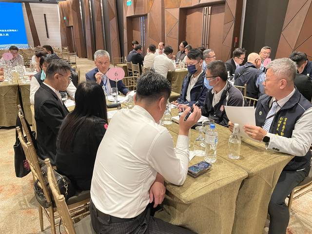 1367887_0ccef1c0fb1928dfa6f752b6e183a997