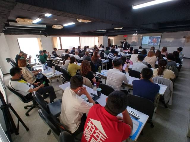 1368429_31997bd3fc24905702b4b35faf4cb56f