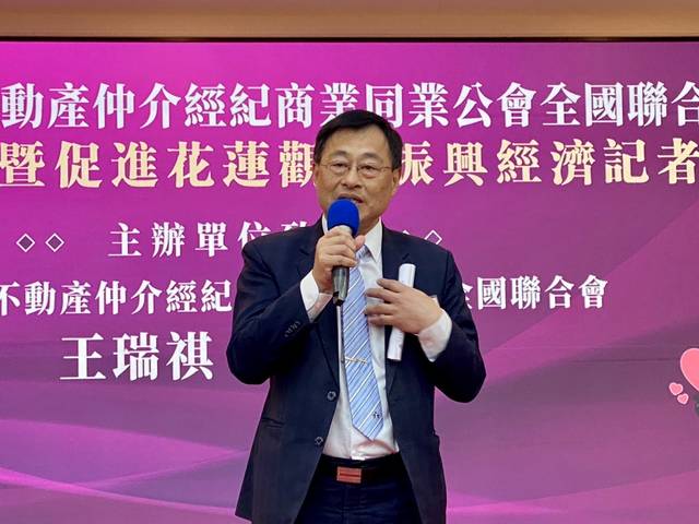 1370282_5fd1e19b26c93c79a7796421386e4768