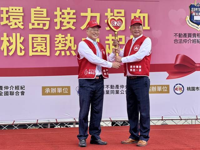 1371845_6a902c2300558dc915d96f0009239fc4