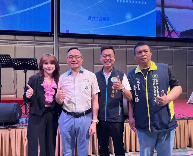 1377492_1c613c82d27476618909c874b80bcc1e