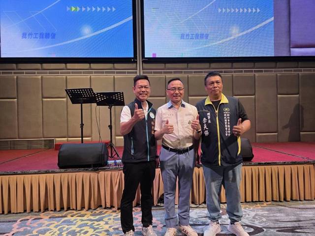 1377493_8e93fd52f8127649a999b03d849335ef