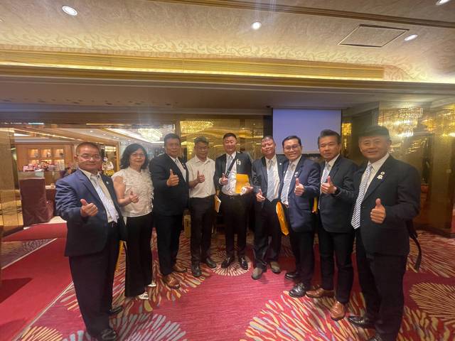 1377523_12b8387737cd4092ef0f8100866c8659