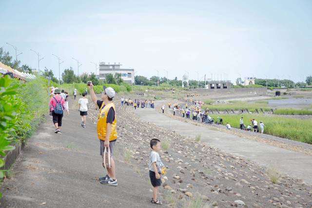 1377854_43bc140043c2a15c1aedca14d8118eb1