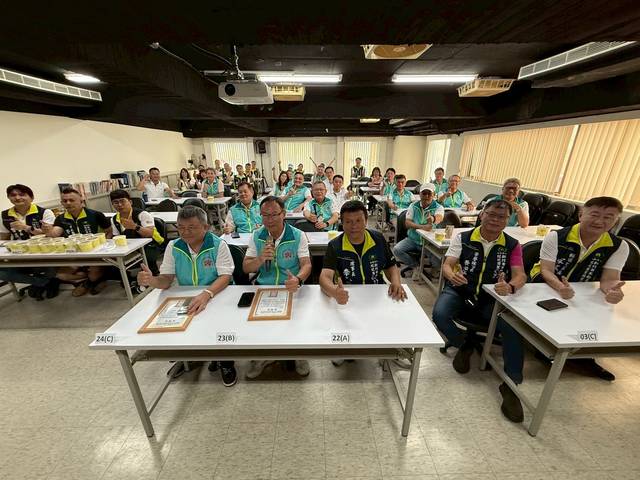 1377862_57a96829e23a6507afa92b68fbdf409f