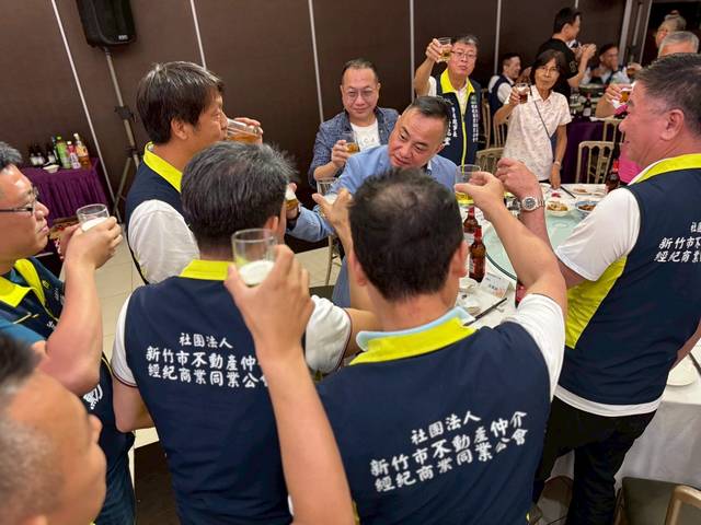 1377881_84e5dedf1491fef6e1ab22e7794d7011