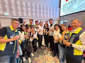 1378368_1498a5c3dd366032346ec6fd08669f8a