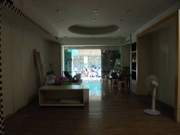 {租店鋪}員林市火車站一樓+地下室