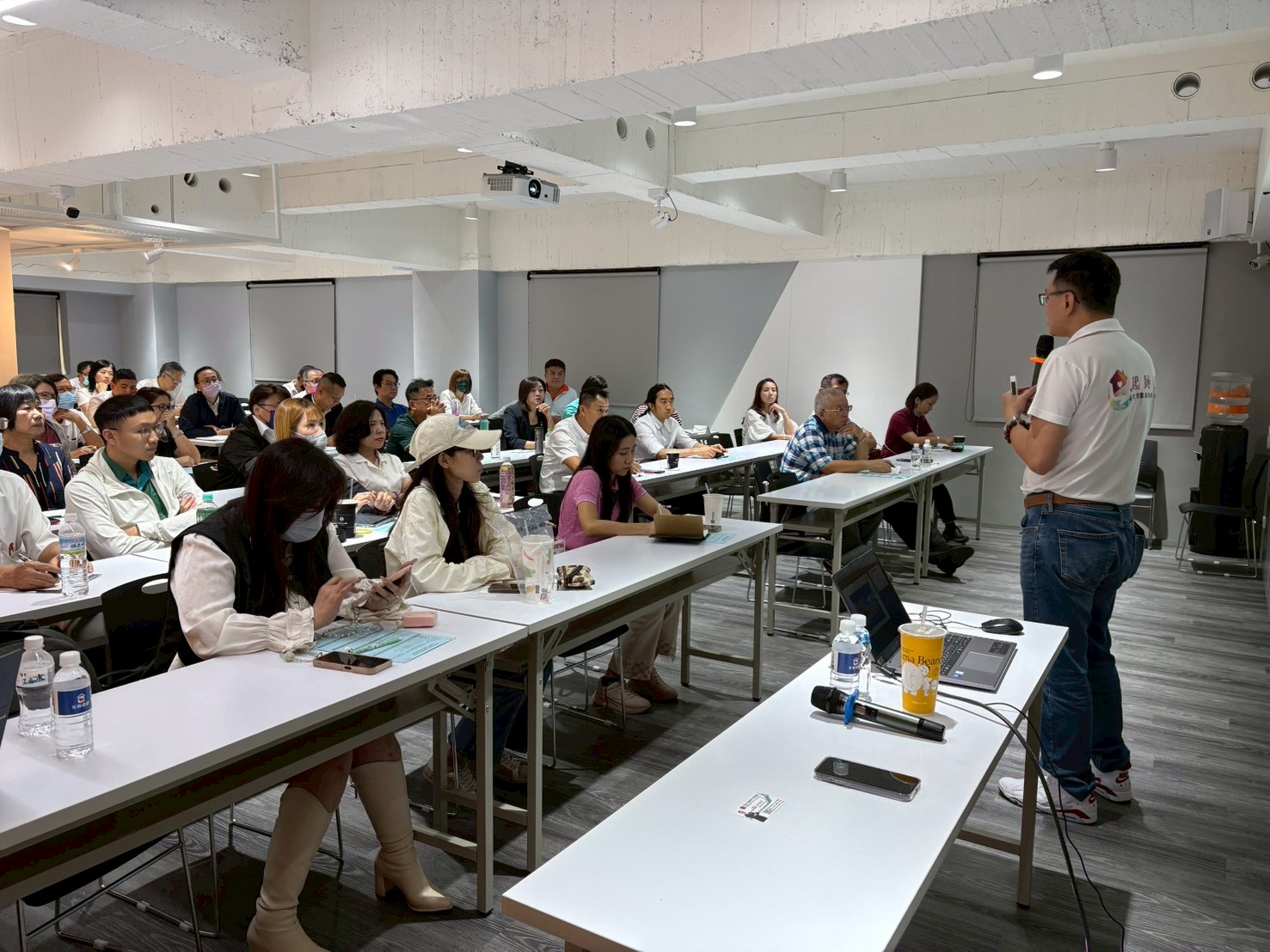 1379371_588b876b3b6cc90a49dbd0f7e8ad01be