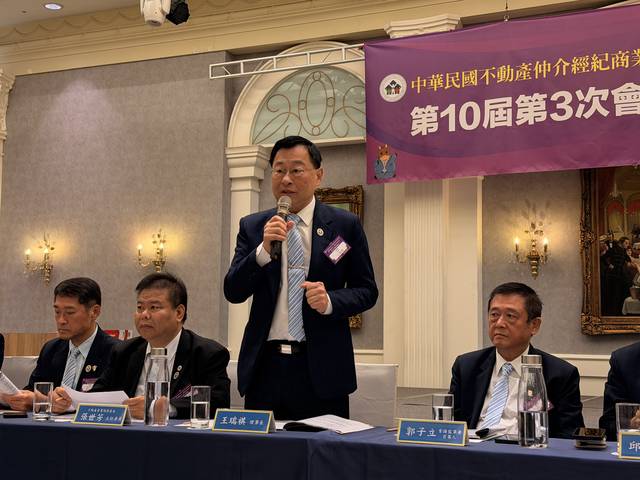 1378822_ce0ead78728174f3bd7b45f7de89c9f4