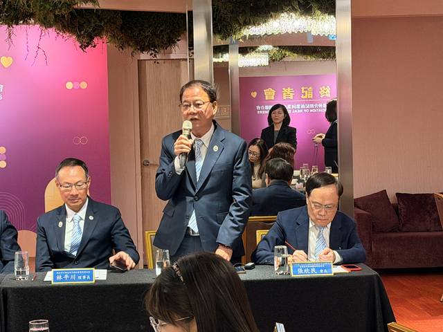 1380082_c97738529989f20d4d4e6f8a4fb66c70