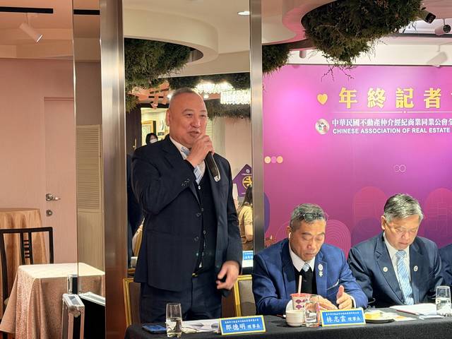 1380083_31fc6b5262f90a317e12f089b7597e0f