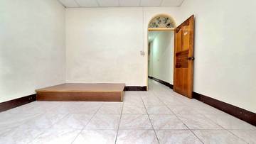 斗六•民生南路旁～    8房•優質透天