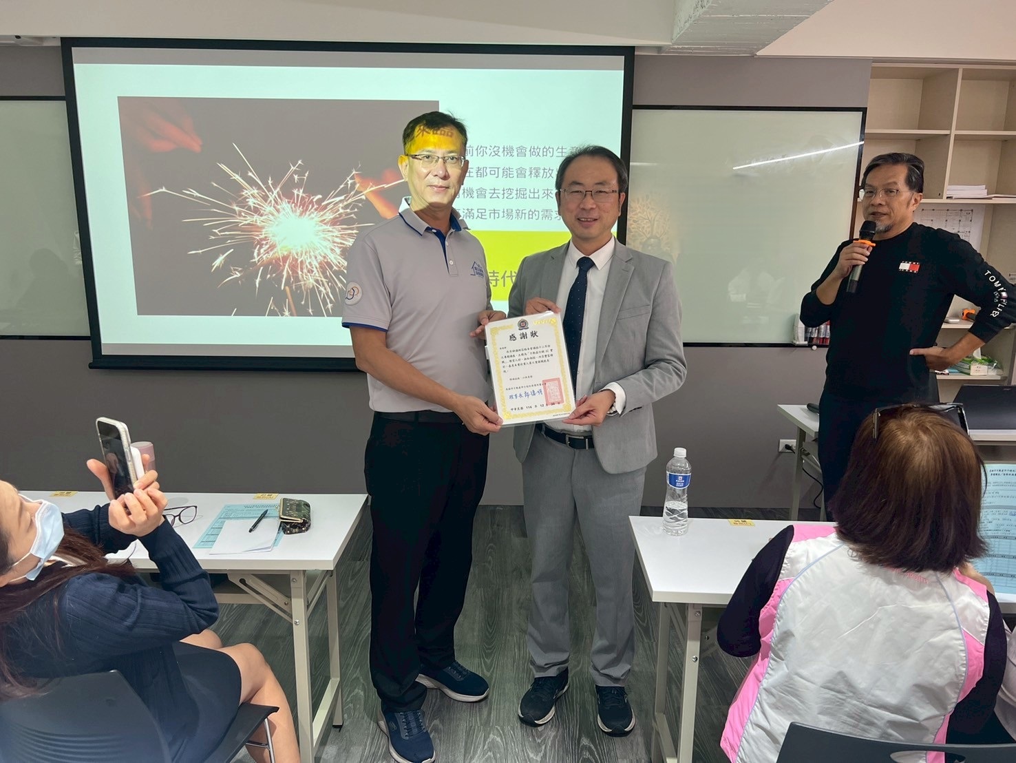 1380496_1d72d8371c110f4d3c0d783a8905cf9c