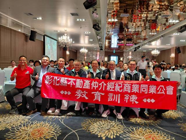 1380951_8a9ad5c0b2959d3a5659217174043c11