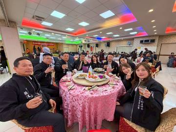 1380859_a09ad8f63338ce556991d1d168f0f152