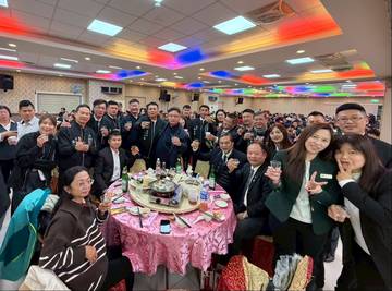 1380861_666da3c9f5efed9ec085e6ff093c6be2