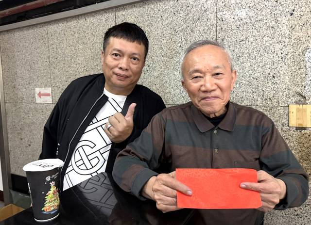 1381218_c5f85817e406b7e9e4b468460a58e41d