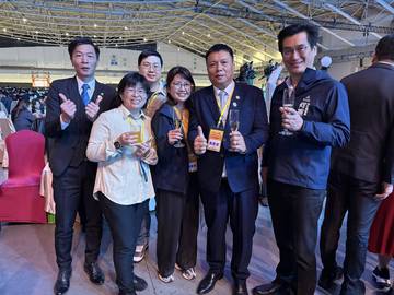 1381200_8c18a9b26db7ad84d08501acf1624005