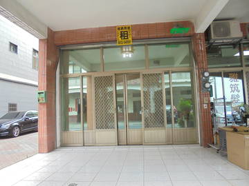 {租店住}新館路4樓透天。