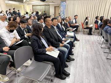 1382199_38acf1e979aa4478038e9efb77cd0b8b