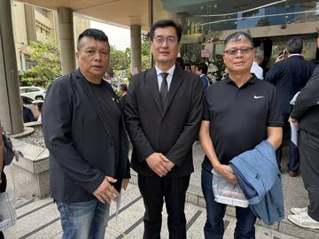 1382200_8e704cd6b4b00ac17582a7dec5b80244