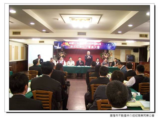 698599_055af11e0dd043aa9e28406b95a231a4