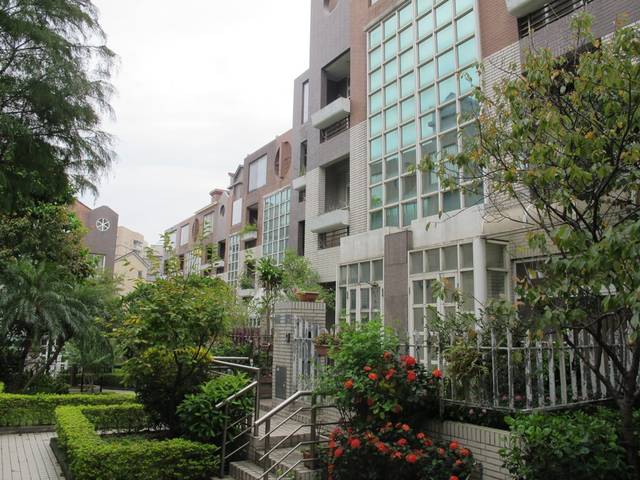 新竹市香山区富群音悦湖花园别墅