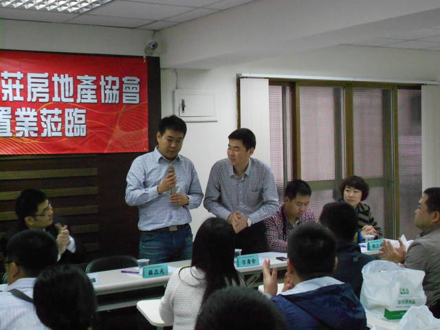 903896_44b9fc0cf45d01b24ac4cc3b6fb1977c