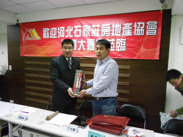 903905_96fa7f7f51a2450326790c16a26cc9c8