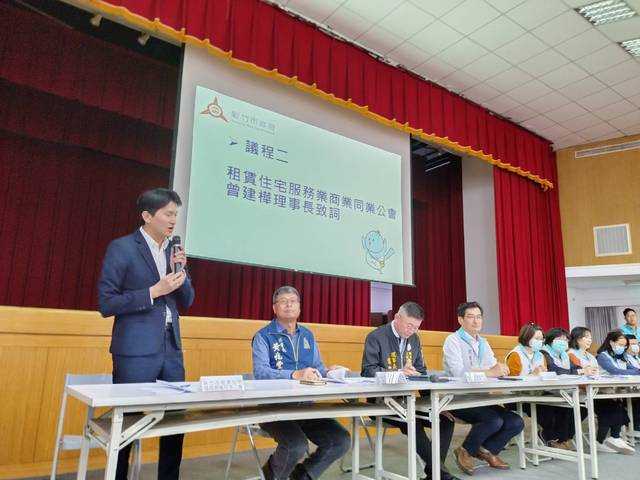 1367266_9ec2d3de5a9a43bc4c5c26a888623474